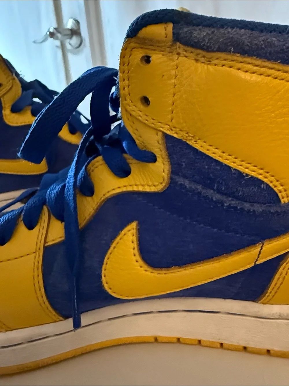 Nike Air Jordan 1 Retro Men’s High-Top Sneakers in Blue and Yellow 9.5